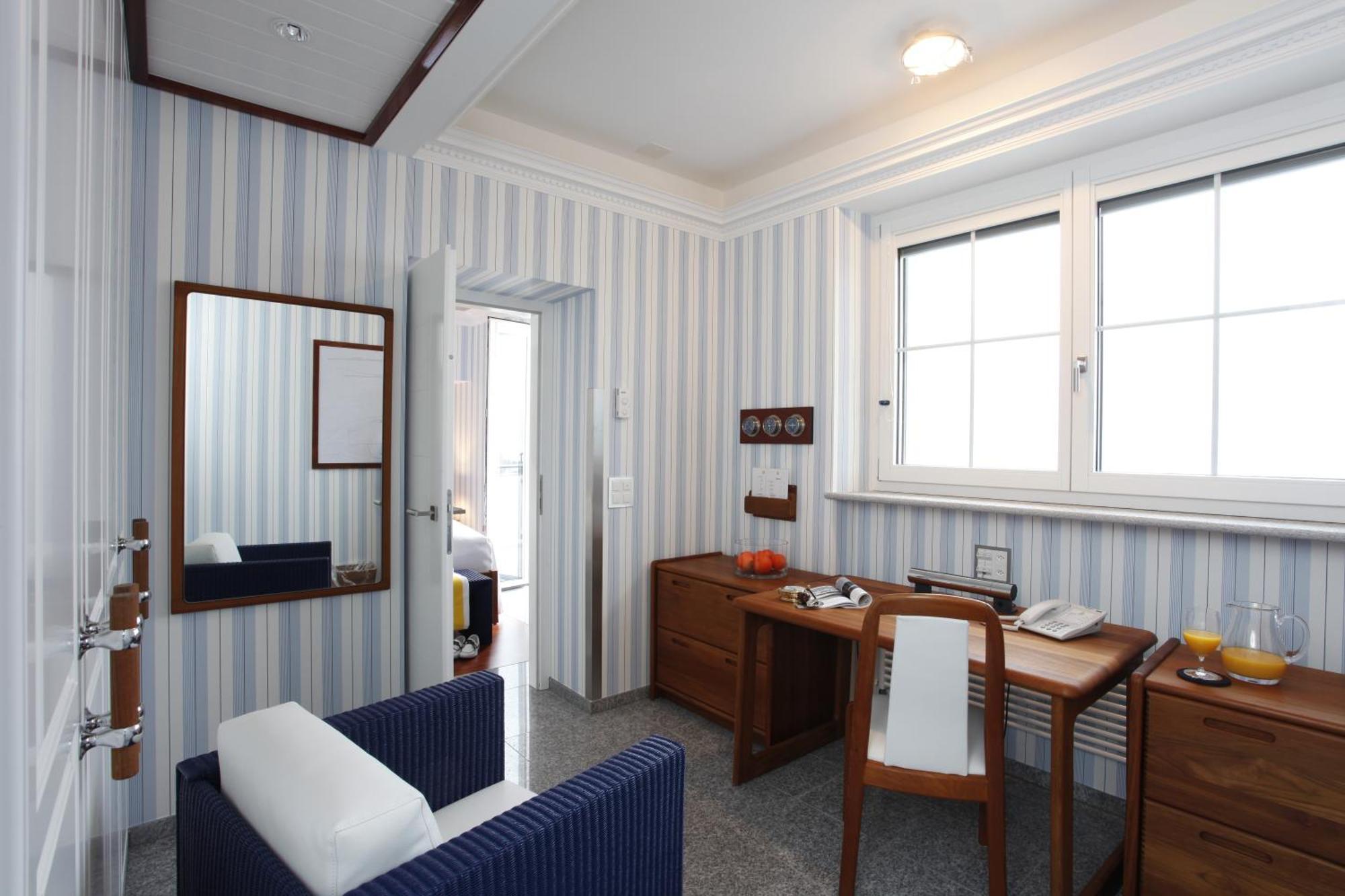 Holiday Hotel Yachtsport Resort Lago Maggiore บริสซาโก ภายนอก รูปภาพ