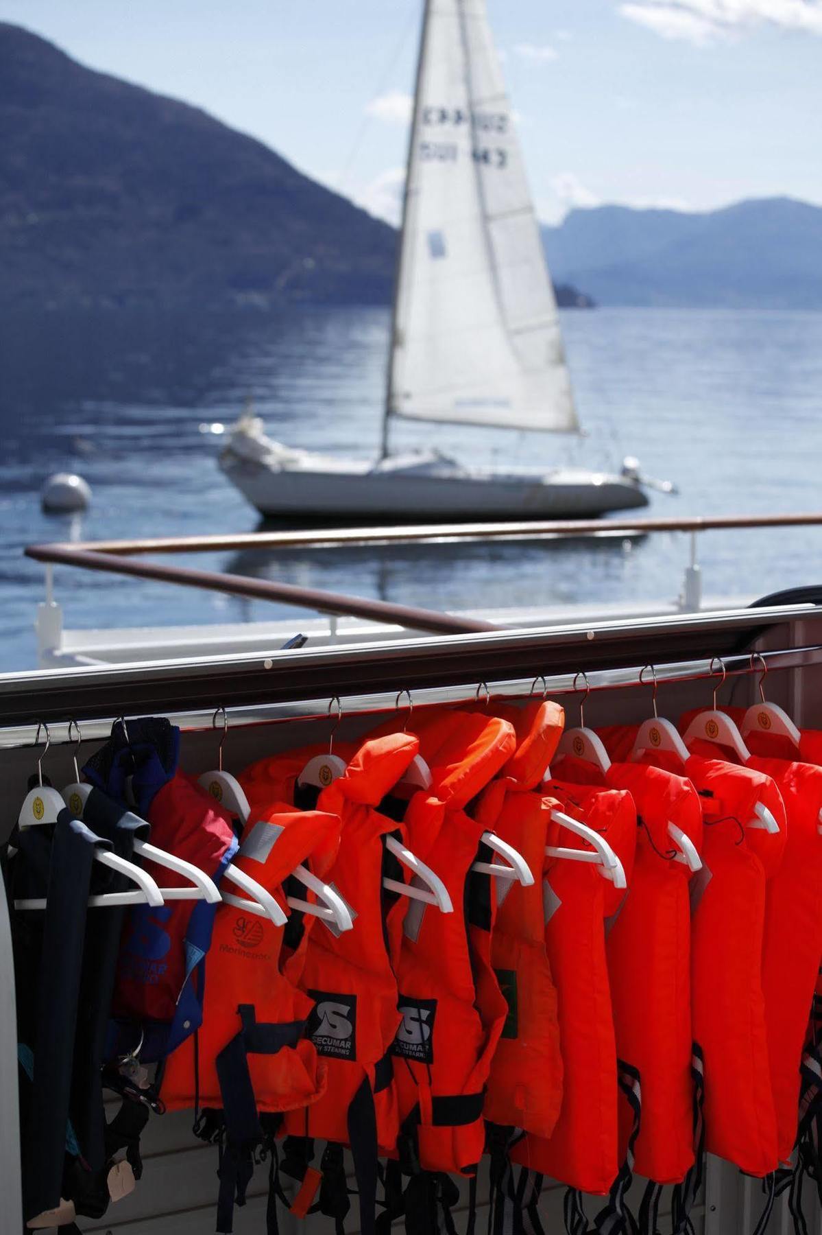 Holiday Hotel Yachtsport Resort Lago Maggiore บริสซาโก ภายนอก รูปภาพ