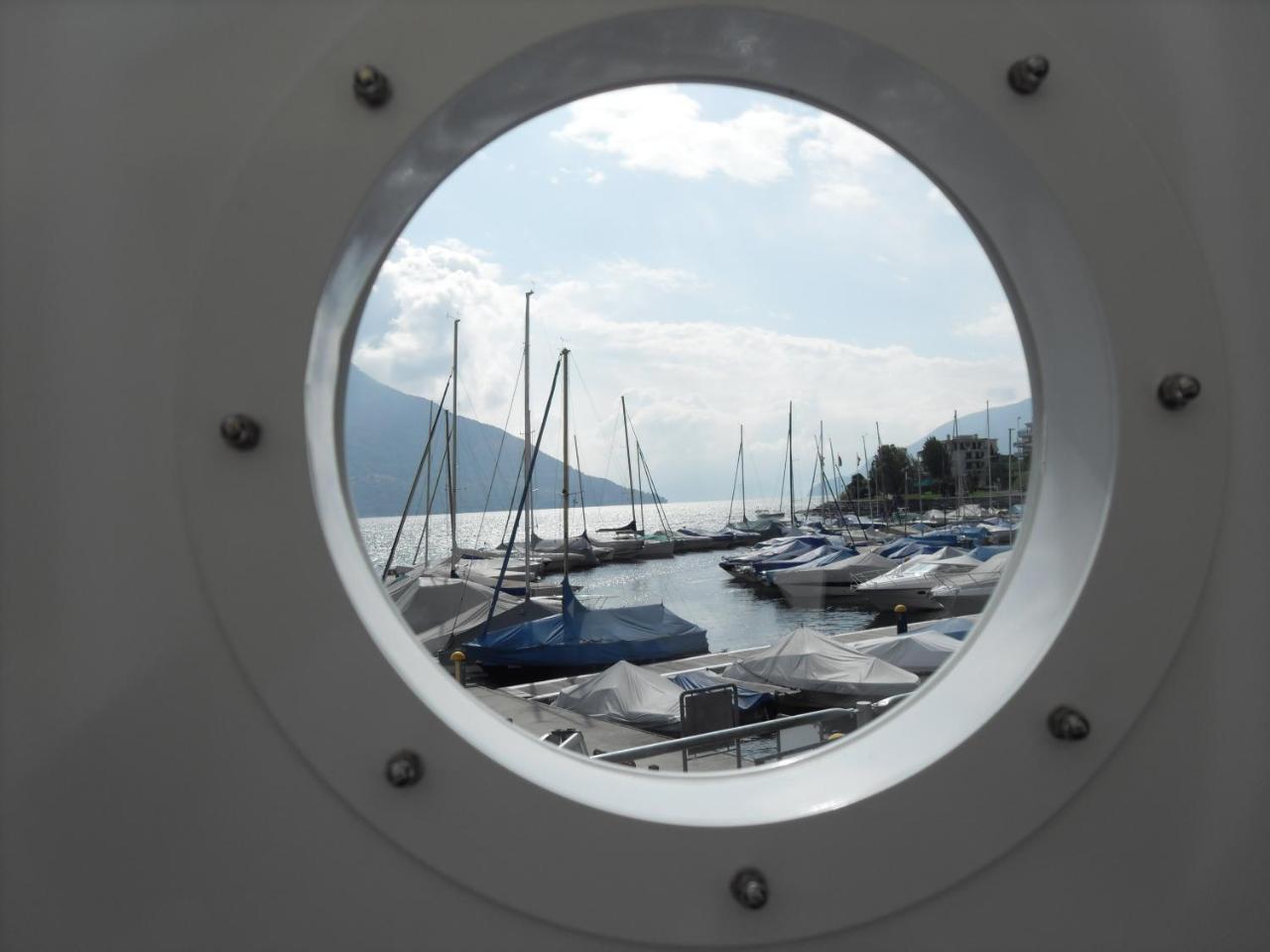 Holiday Hotel Yachtsport Resort Lago Maggiore บริสซาโก ภายนอก รูปภาพ